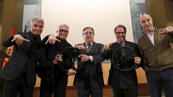 Telediario 1 - Nueva campaña de la DGT para concienciar del peligro de usar el teléfono móvil al volante