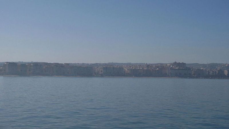 Las altas temperaturas, de hasta 30 grados en el sur peninsular, seguirán y habrá polvo e suspensión en Canarias