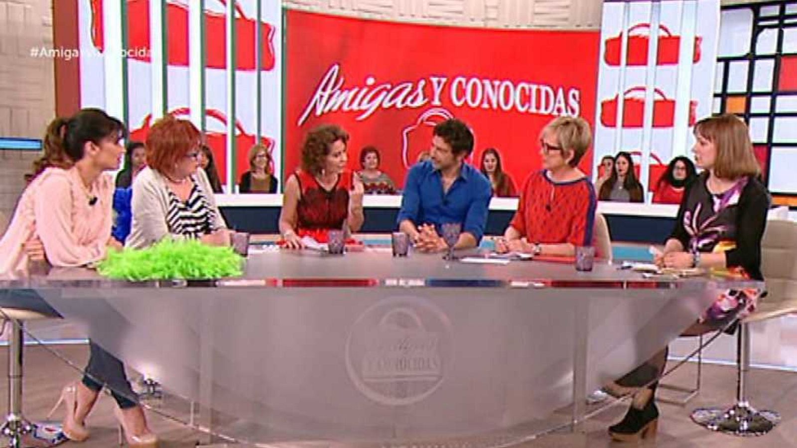 Amigas y conocidas - 10/03/17 - ver ahora