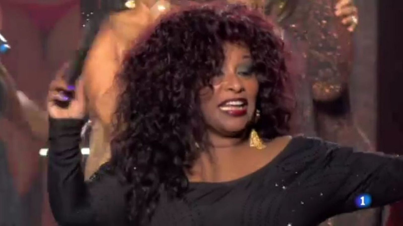 Adéu a Joni Sledgela cantant de "We are family"