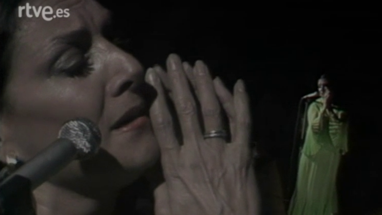 Cantares - Nati Mistral