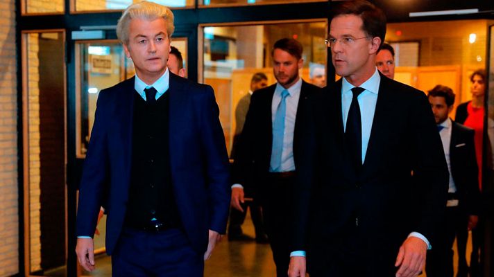 Telediario 1 - Máxima igualdad entre Mark Rutte y Geert Wilders en los sondeos para las elecciones holandesas