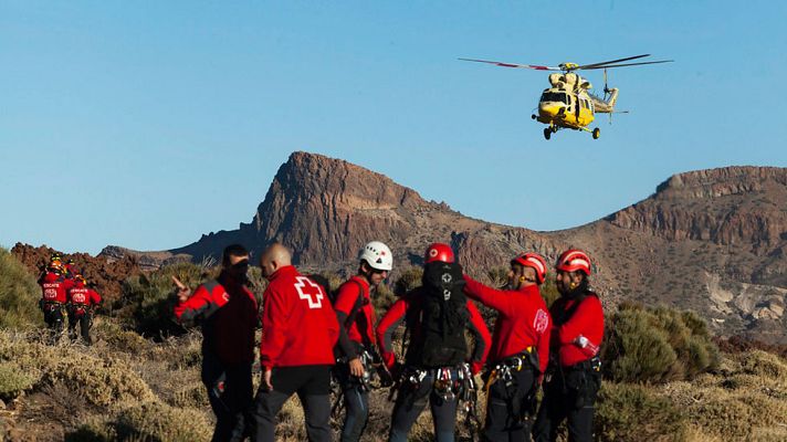 Telediario 1 - Concluído el rescate de las personas atrapadas en el teleférico del Teide