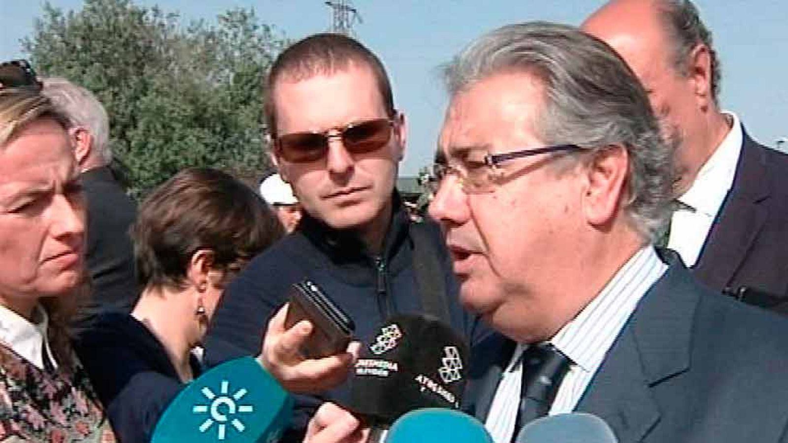 Zoido reitera que lo que le queda a ETA es la disolución total y arrepentirse