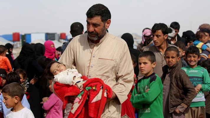 Telediario 1 - Un año después del "pacto de la vergüenza", miles de personas siguen intentando llegar a las costas europeas