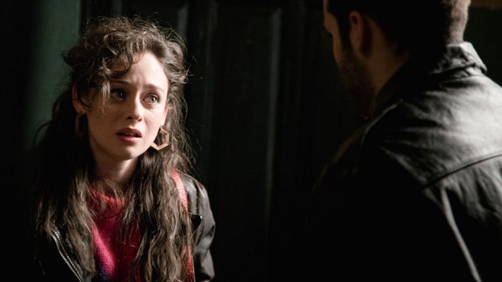 Cuéntame cómo pasó - Karina cree que se ha puesto de parto