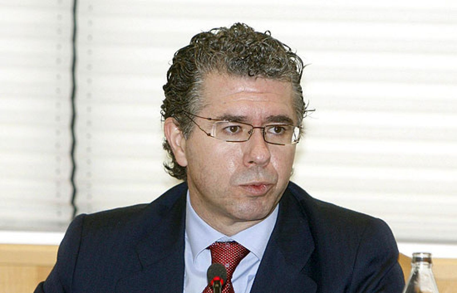 Granados insiste en que la Comunidad "ni ordenó, ni impulsó" los supuestos espionajes.