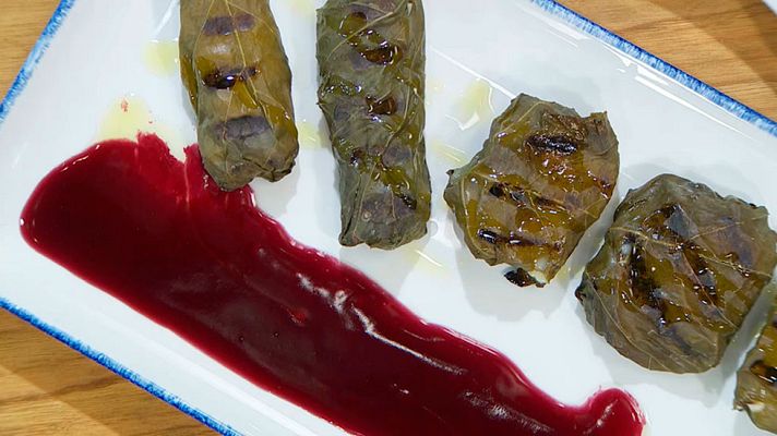 RTVE Cocina - Hojas de parra rellenas de queso y uvas