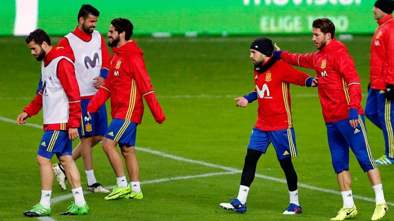 España quiere consolidar el liderato ante Israel | Ver