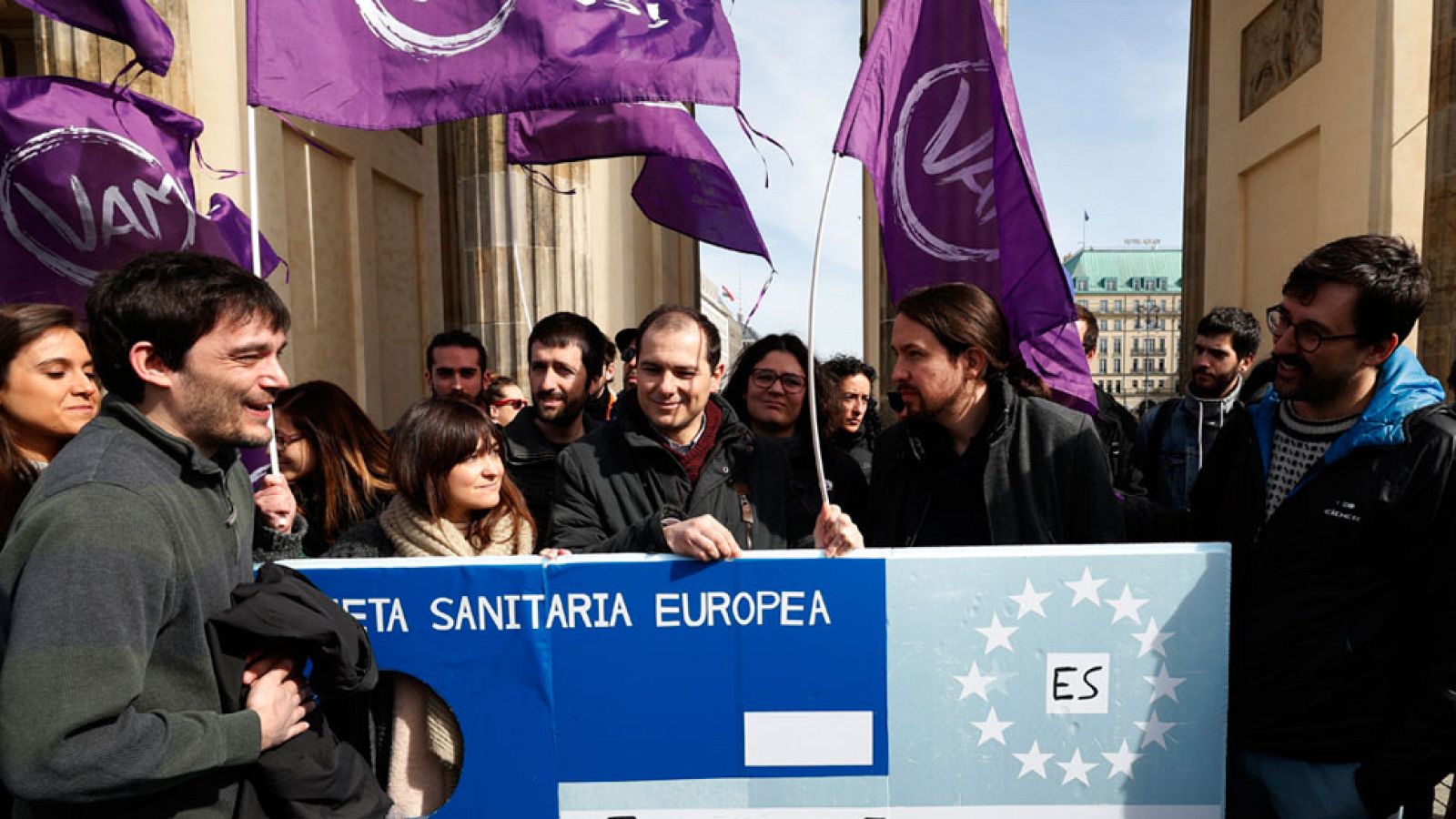 Podemos reclama en la calle los derechos sociales "robados" por "la trama"
