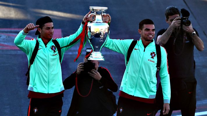 Telediario 1 - Cristiano Ronaldo, la imagen de Madeira en el mundo