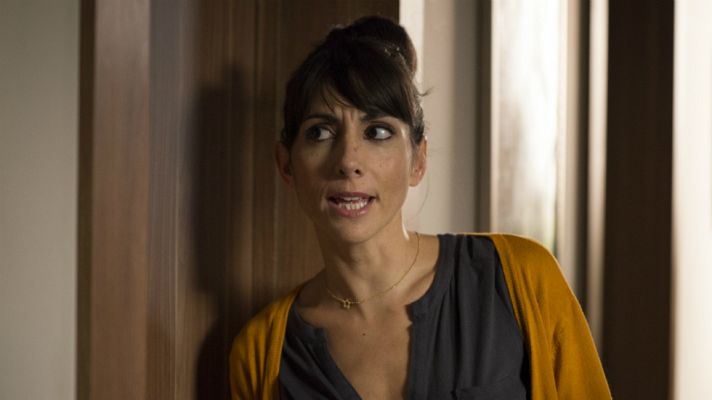 iFamily - África pilla a Isa y Kike in fraganti en el baño