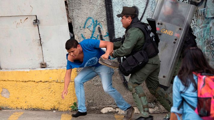 Telediario 1 - Los enfrentamientos en Venezuela se agudizan