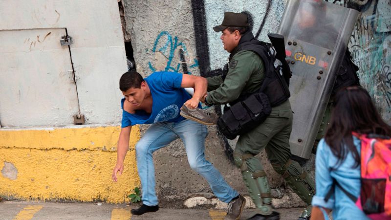 Los enfrentamientos en Venezuela han aumentado desde la derrota de Maduro en las legislativas