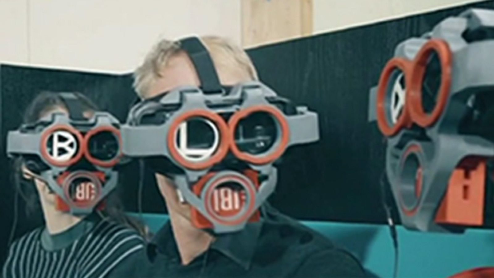 Anyway, una obra de ficción combinada con realidad virtual - Zoom net | Ver