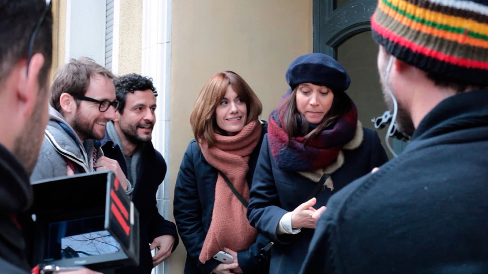 Acaba el rodaje de 'Las distancias', con Alexanda Jiménez y Miki Esparbé (tercera parte) | Ver