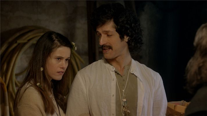 Cuéntame cómo pasó - Inés y Marcos descubren la secta de Luchi