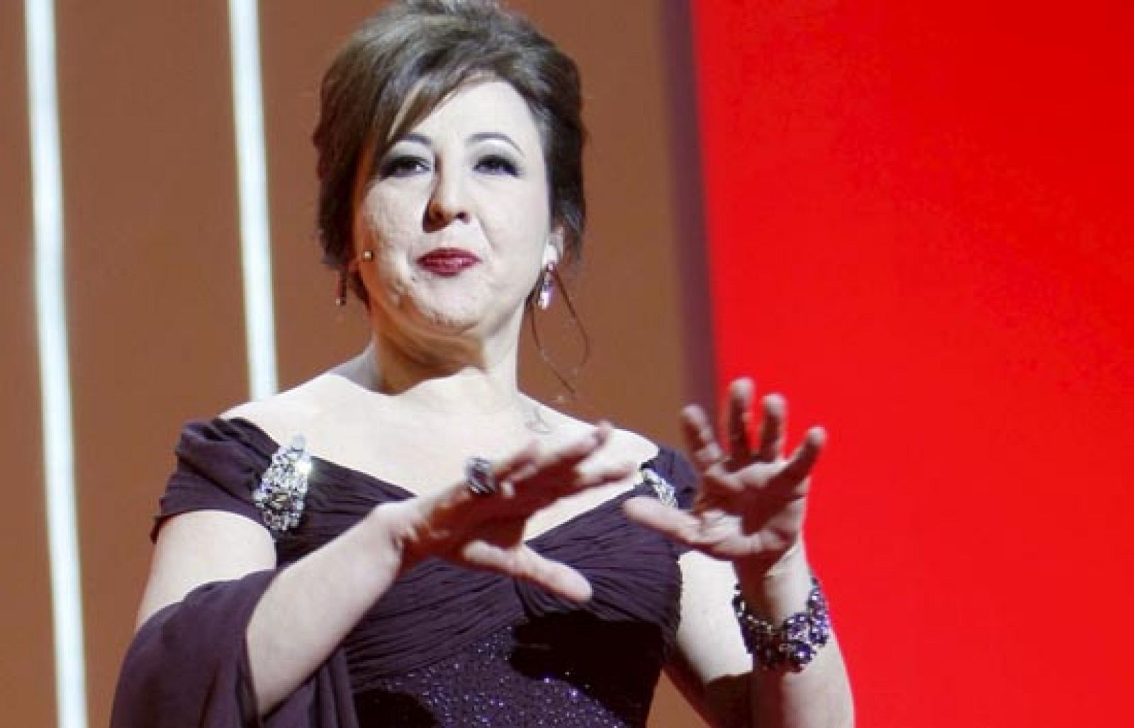 Carmen Machi bromea con Benicio del Toro