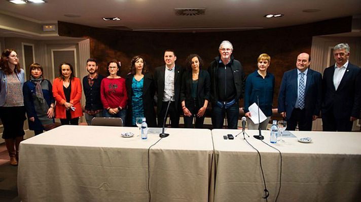 Telediario 1 - Sindicatos y partidos vascos y navarros, salvo el PP y UPN, apoyan el desarme de ETA