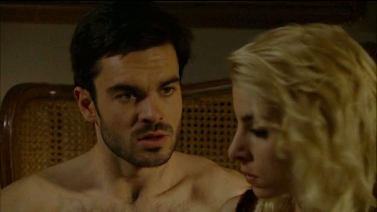 Acacias 38 - Tirso ve juntos a Fernando y Cayetana