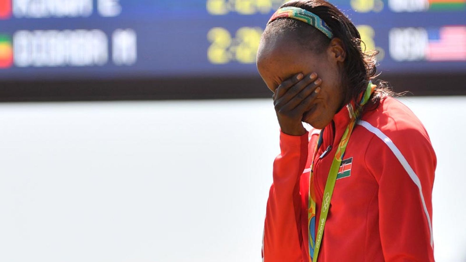 Jemima Sumgong, oro en maratón en Río, da positivo por dopaje | Ver