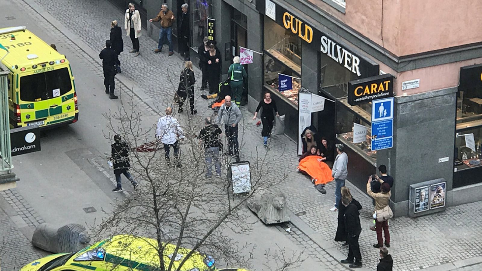 Un testigo relata el atropello múltiple en Estocolmo, que se ha saldado con varios muertos