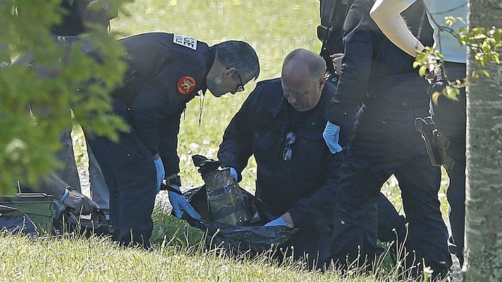 Informativo 24h - ETA revela a Francia la ubicación de ocho zulos con 120 armas y tres toneladas de explosivos