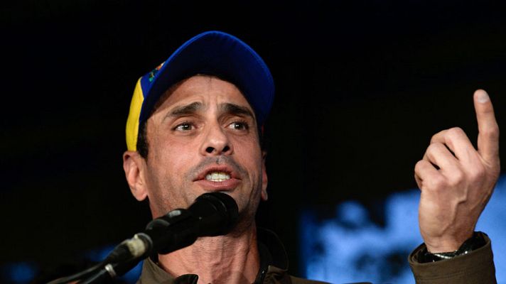 Telediario 1 - Capriles reta a Maduro