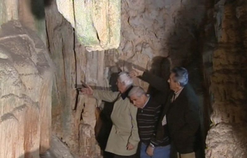 ¿Te acuerdas? - 50 años del descubrimiento de la cueva de Nerja - ¿Te acuerdas? | Ver