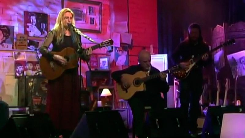 M�sics - Tori Sparks canta "Bitter Seeds"