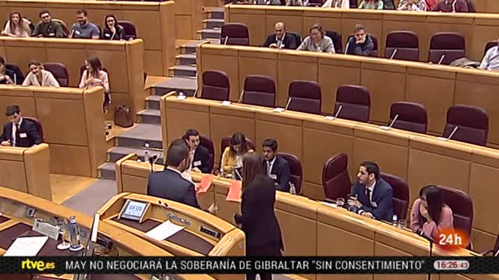 Parlamento - El reportaje - Concurso de debate entre colegios mayores - 08/04/2017