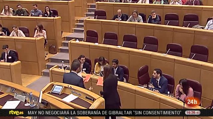 Parlamento - Concurso de debate entre colegios mayores