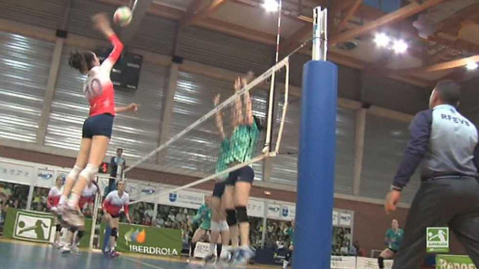 Voleibol - Superliga Iberdrola femenina y Superliga masculina: resumen jornada - ver ahora