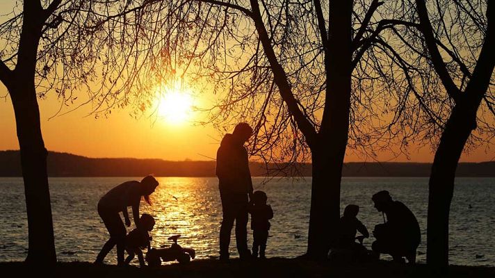 El tiempo - Nubes y termómetros por encima de la media