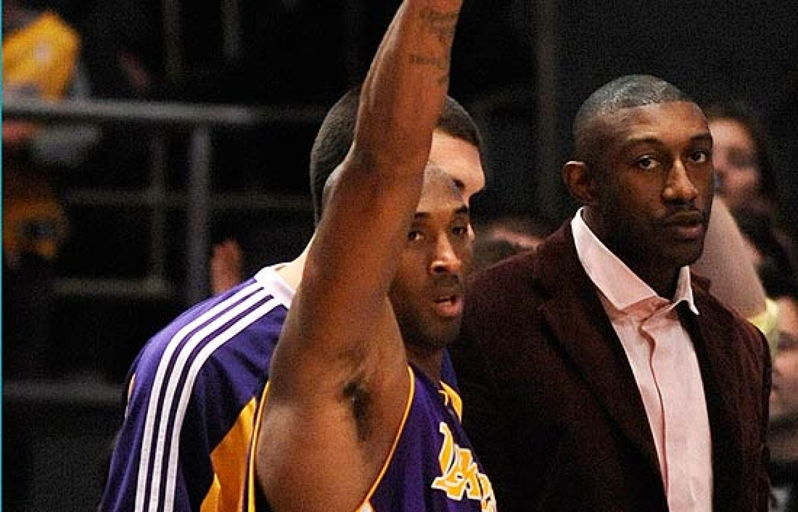 Increible Kobe Bryant, con 61 puntos - Baloncesto en RTVE | Ver