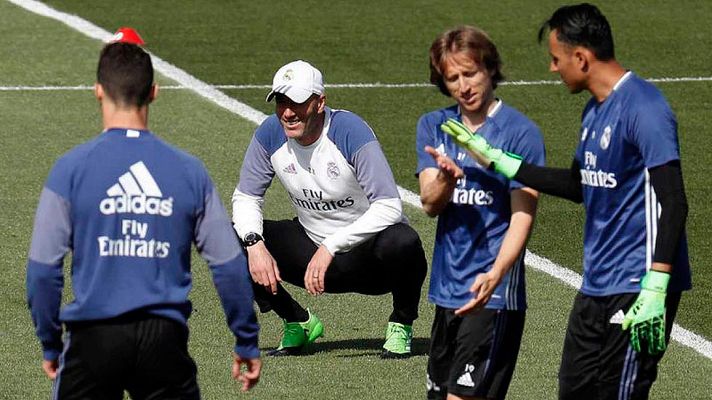 Telediario 1 - Zidane ya prepara la vuelta ante el Bayern