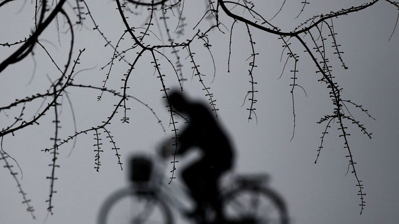 Cielos nubosos en la mitad norte peninsular, con tres provincias en riesgo por viento y olas