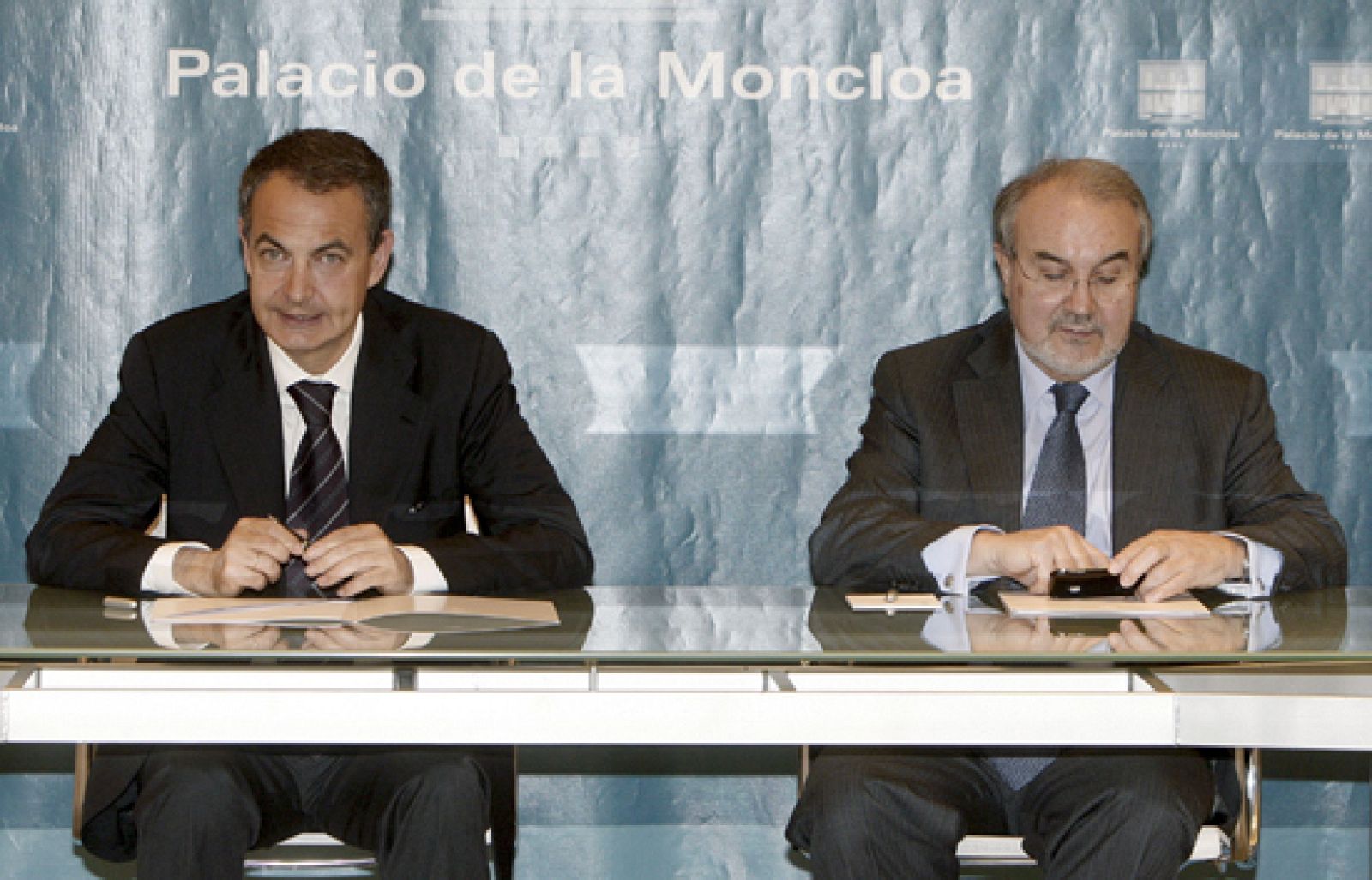 El presidente del Gobierno ha insistido en que será exigente para que el dinero público llegue a las empresas y a las familias | Ver