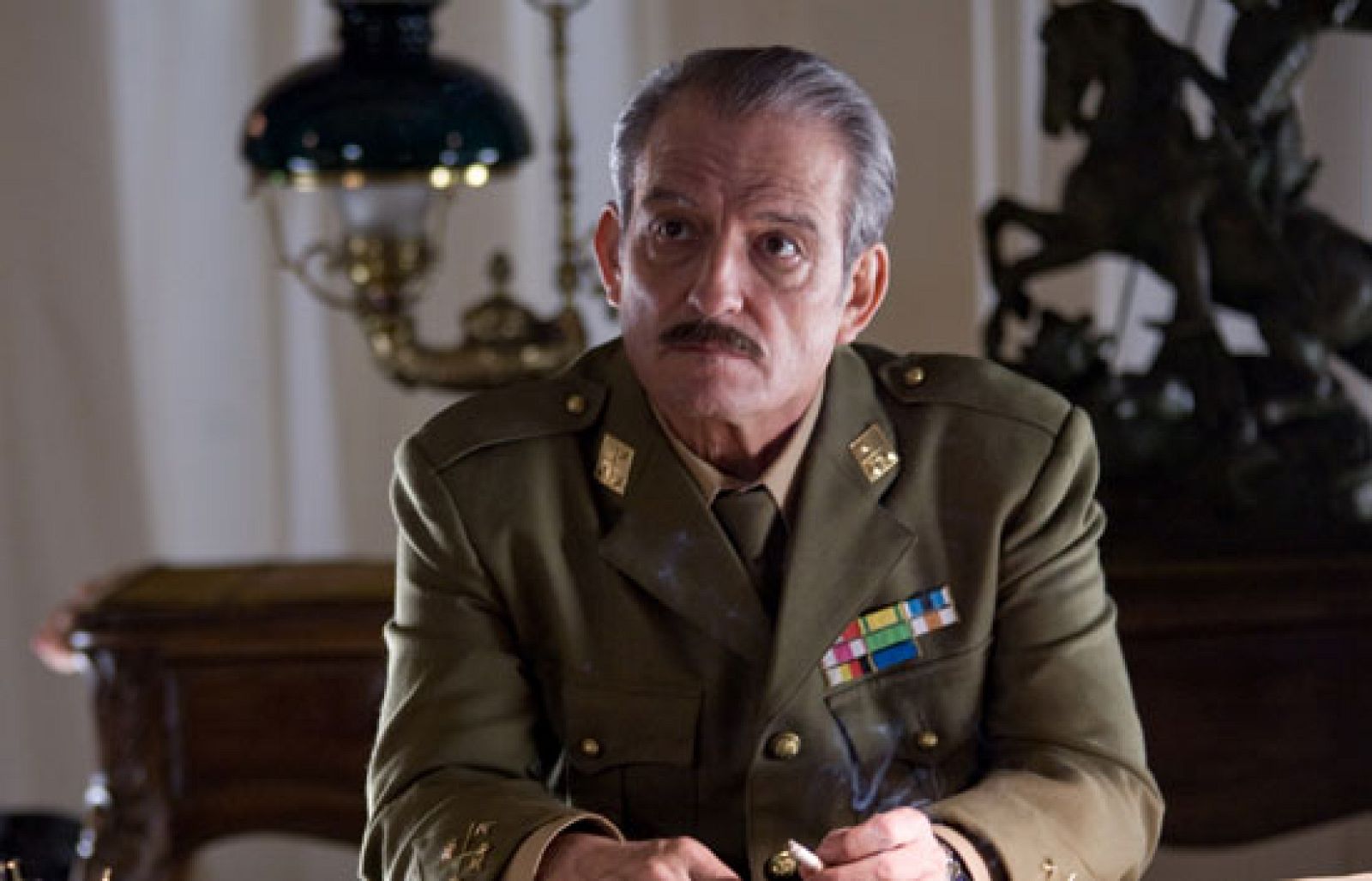 23-F - El reparto de la serie '23 F' - 23-F: El día más difícil del Rey | Ver