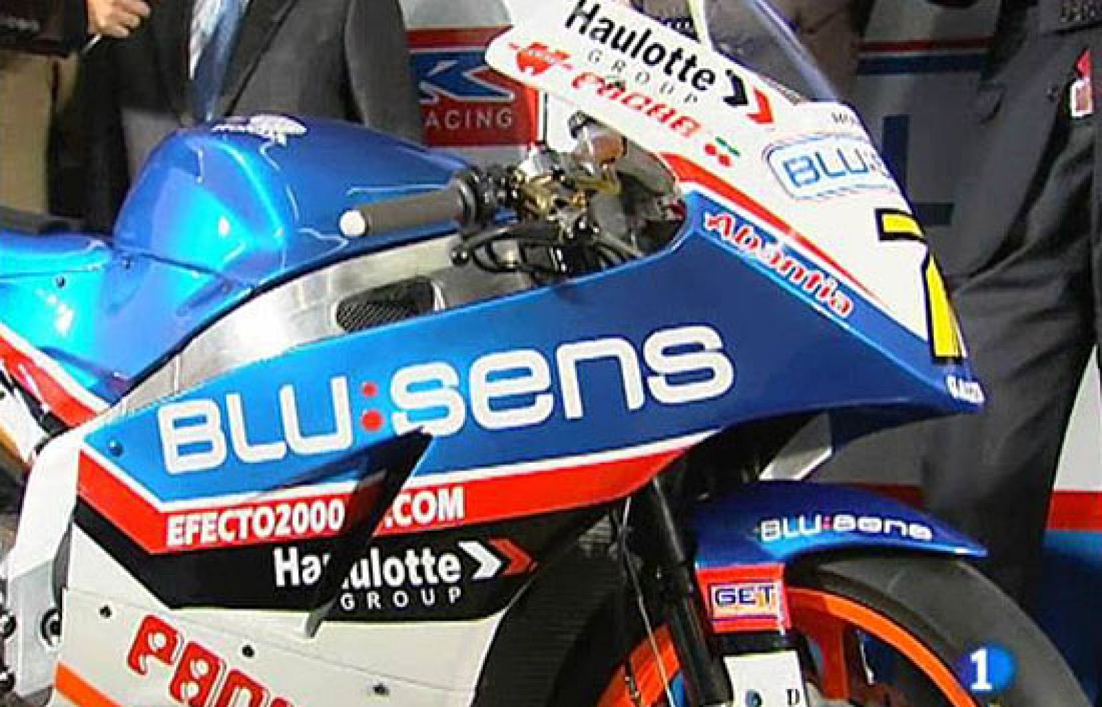 Se ha presentado en Madrid la nueva categoría de "Moto2", que será la sustituta de la actual cilindrada de 250 c.c.. A partir de 2010 estas motos estarán en los circuitos, tienen 600 c.c. y son de cuatro tiempos.