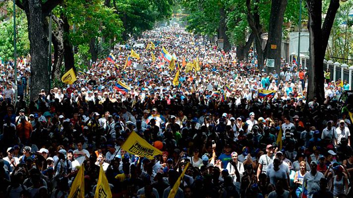 Telediario 1 - La oposición venezolana volverá a salir a la calle para mantener el pulso al presidente Maduro