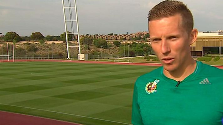 Telediario 1 - El árbitro del Clásico se muestra "ilusionado" ante TVE