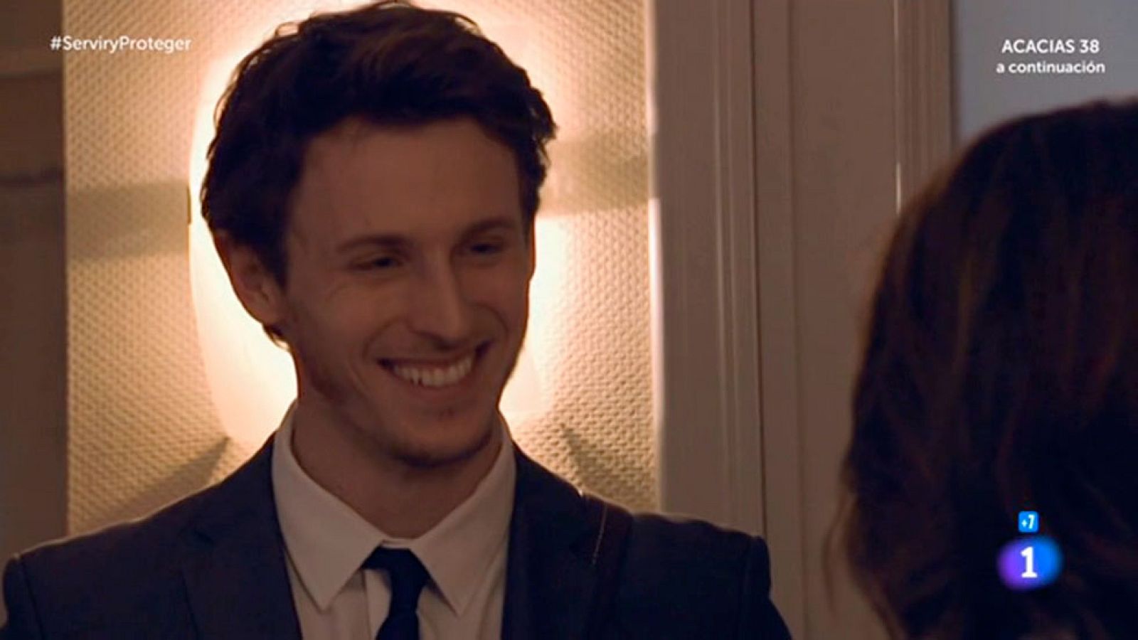 Servir y proteger - Alicia se reencuentra con Sergio