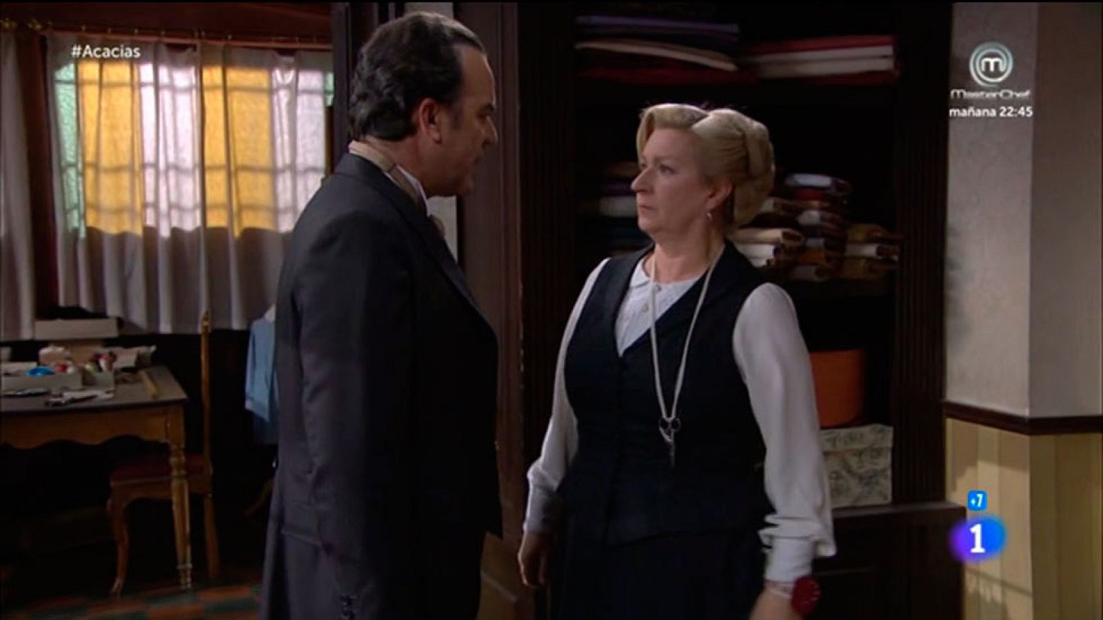Acacias 38 - El Coronel, a punto de encontrar a Elvira en la sastrería