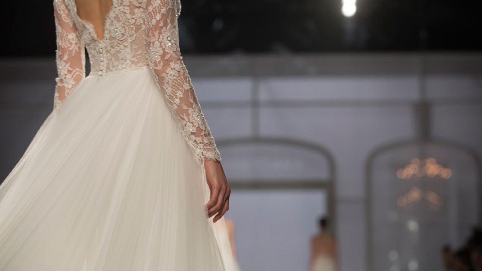 Desfile íntegro de Rosa Clará. | Ver