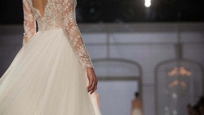  - Desfile íntegro de Rosa Clará.