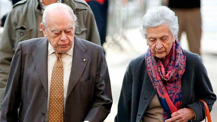 Telediario 1 - La Policía busca en casa de los Pujol documentación sobre bienes ocultos de la familia