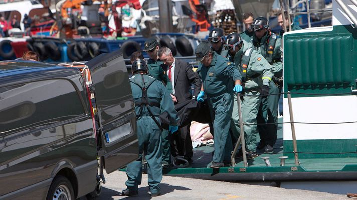 Telediario 1 - Tres marineros mueren tras hundirse un pesquero en la ría de Pontevedra