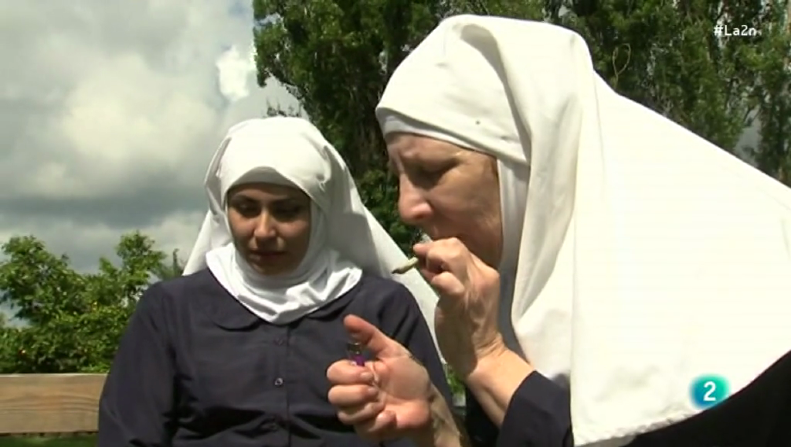 Las Hermanas del Valle, devotas de 'maría' (de la que se fuma) - La 2 Noticias | Ver