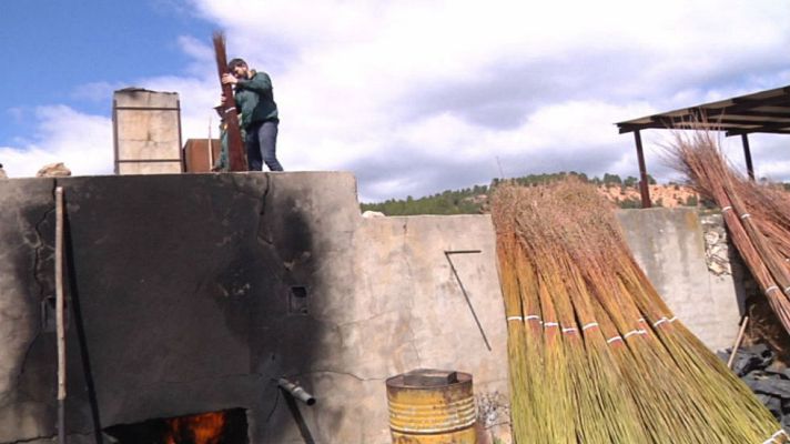 Aquí la Tierra - Más mimbre ¡por favor!